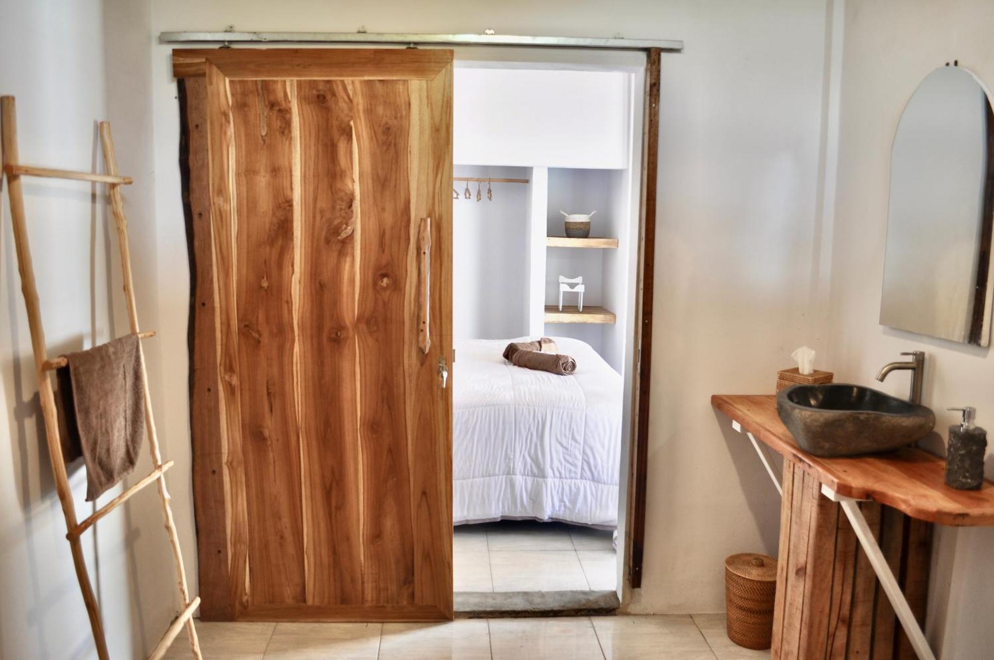 סלונג בלנאק Ripbowl Guest House מראה חיצוני תמונה