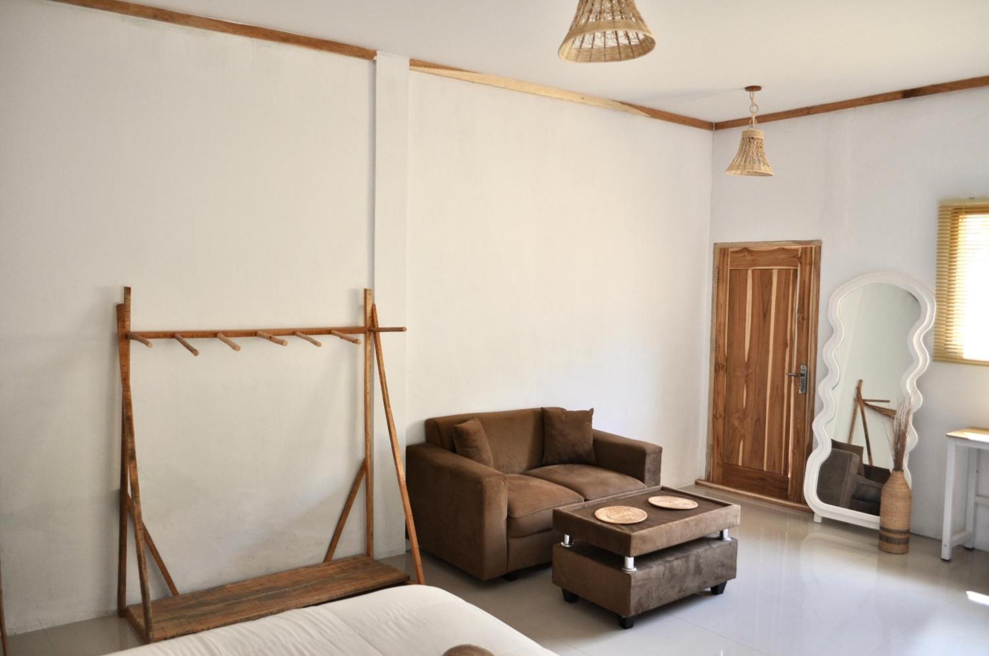 סלונג בלנאק Ripbowl Guest House מראה חיצוני תמונה