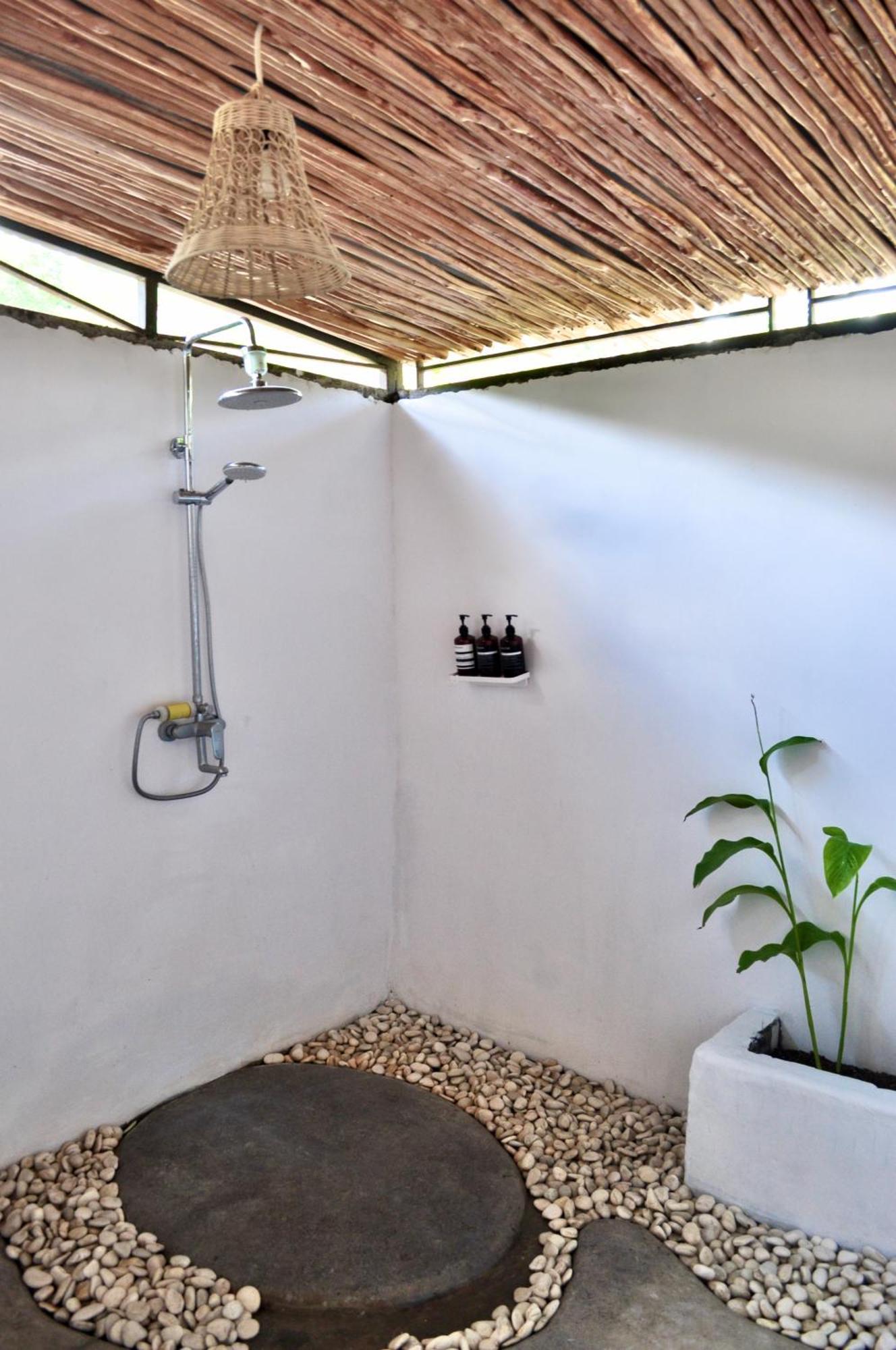 סלונג בלנאק Ripbowl Guest House מראה חיצוני תמונה