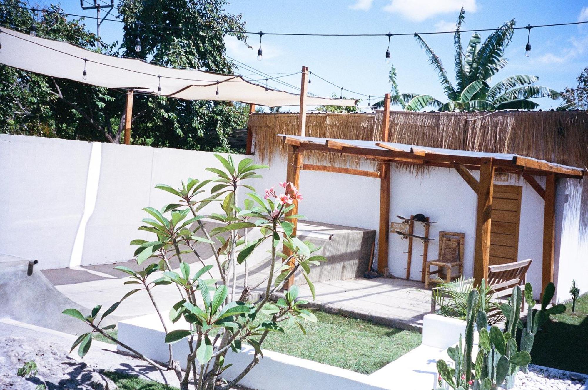 סלונג בלנאק Ripbowl Guest House מראה חיצוני תמונה